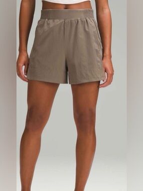 Lululemon Women Stretch Woven Relaxed Fit High Rise 4" Shorts Sz XXS Nomad
